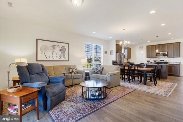 8 OSPREY CT, Gettysburg, PA 17325