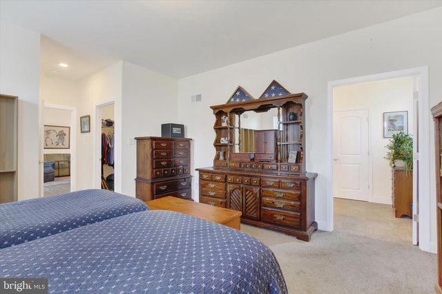 8 OSPREY CT, Gettysburg, PA 17325