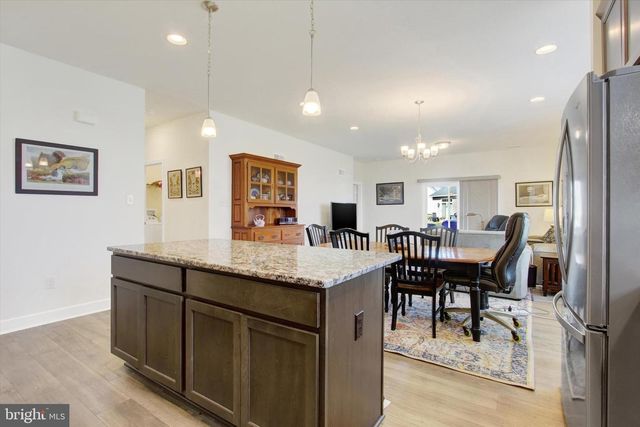 8 OSPREY CT, Gettysburg, PA 17325