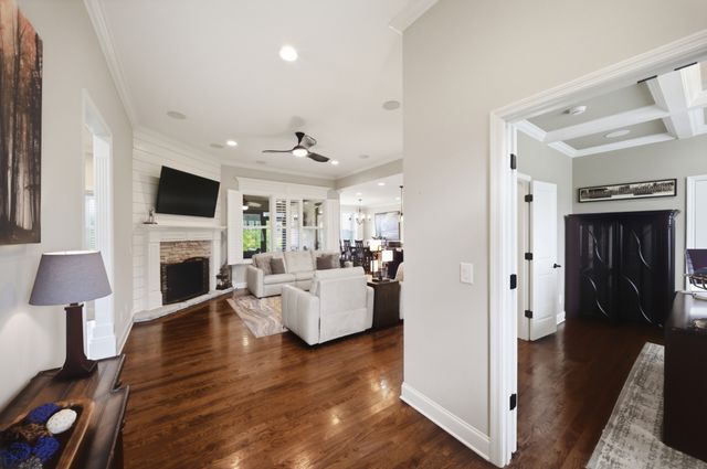 1056 Pretender Way, Columbia, TN 38401