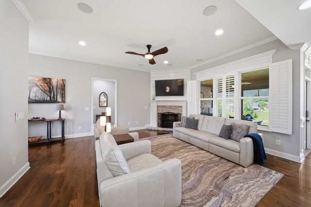 1056 Pretender Way, Columbia, TN 38401