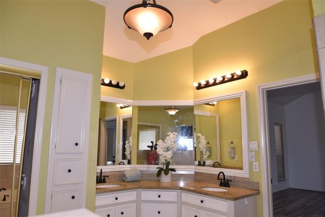 12134 Ella Lee Lane, Houston, TX 77077