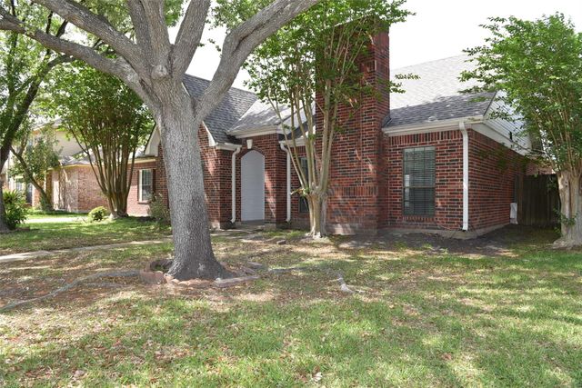 12134 Ella Lee Lane, Houston, TX 77077