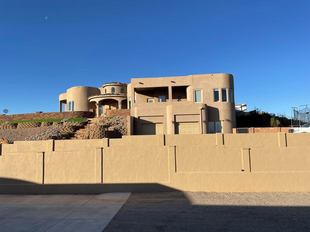 6813 Nagoya Road NE, Rio Rancho, NM 87144