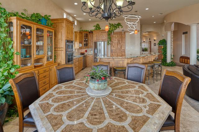 6813 Nagoya Road NE, Rio Rancho, NM 87144