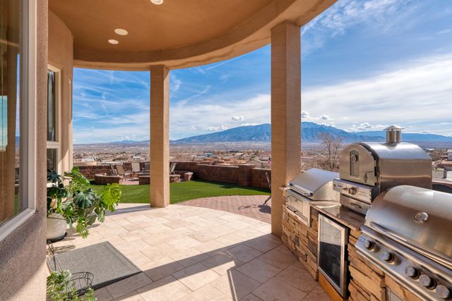 6813 Nagoya Road NE, Rio Rancho, NM 87144