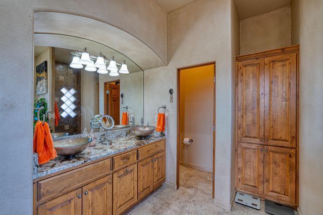 6813 Nagoya Road NE, Rio Rancho, NM 87144