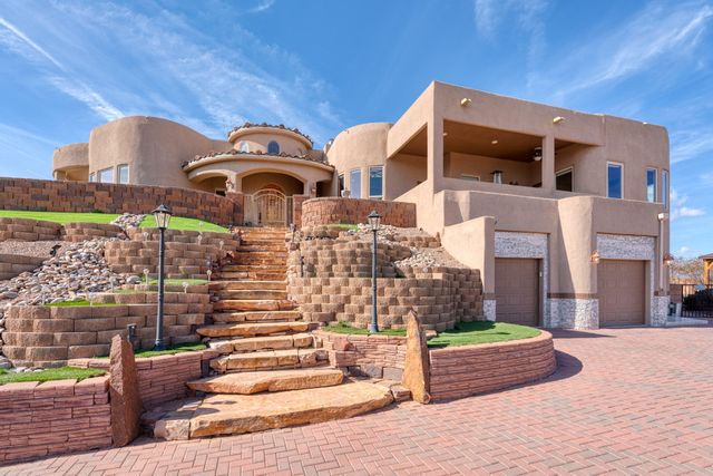 6813 Nagoya Road NE, Rio Rancho, NM 87144