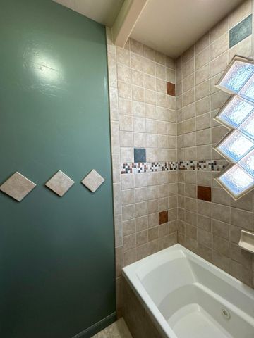 6813 Nagoya Road NE, Rio Rancho, NM 87144