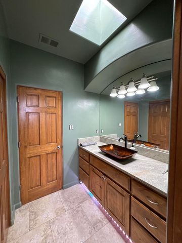 6813 Nagoya Road NE, Rio Rancho, NM 87144