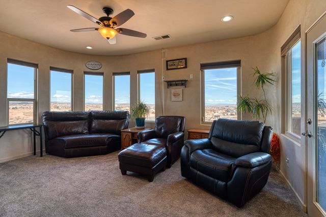 6813 Nagoya Road NE, Rio Rancho, NM 87144