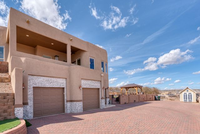 6813 Nagoya Road NE, Rio Rancho, NM 87144