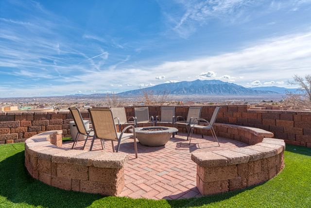 6813 Nagoya Road NE, Rio Rancho, NM 87144