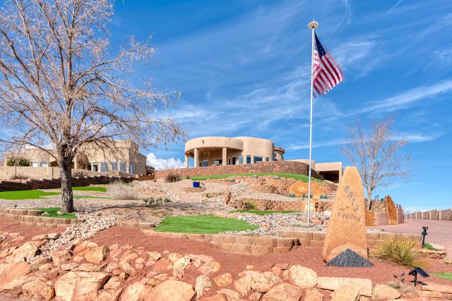 6813 Nagoya Road NE, Rio Rancho, NM 87144