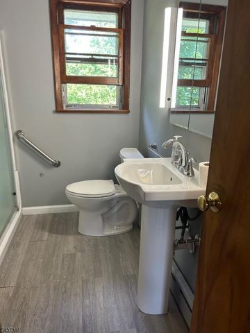 71 Walnut Ave, Franklin Twp., NJ 08873