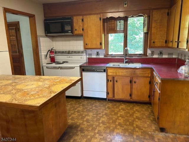 71 Walnut Ave, Franklin Twp., NJ 08873