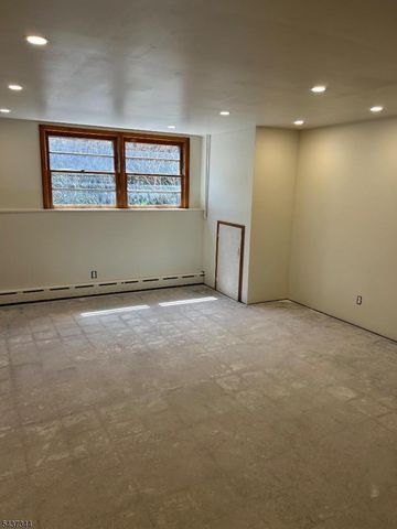 71 Walnut Ave, Franklin Twp., NJ 08873