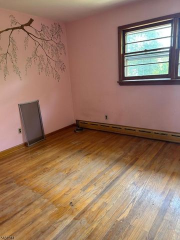 71 Walnut Ave, Franklin Twp., NJ 08873