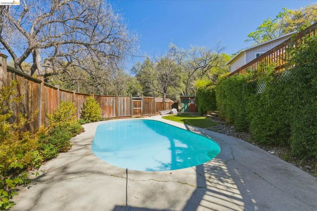 18389 Woodham Carne, Sonora, CA 95370