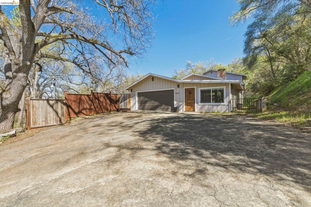 18389 Woodham Carne, Sonora, CA 95370