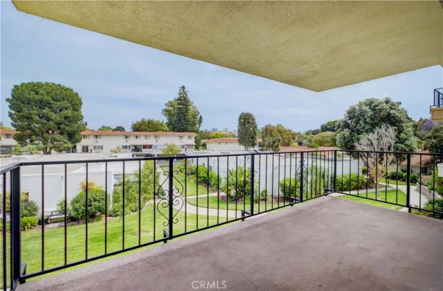 2355 Via Mariposa West 2F, Laguna Woods, CA 92637