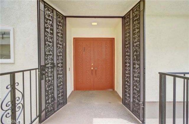 2355 Via Mariposa West 2F, Laguna Woods, CA 92637