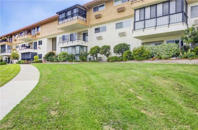 2355 Via Mariposa West 2F, Laguna Woods, CA 92637