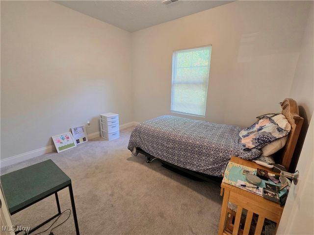 654 Treadway Boulevard, Sheffield Lake, OH 44054