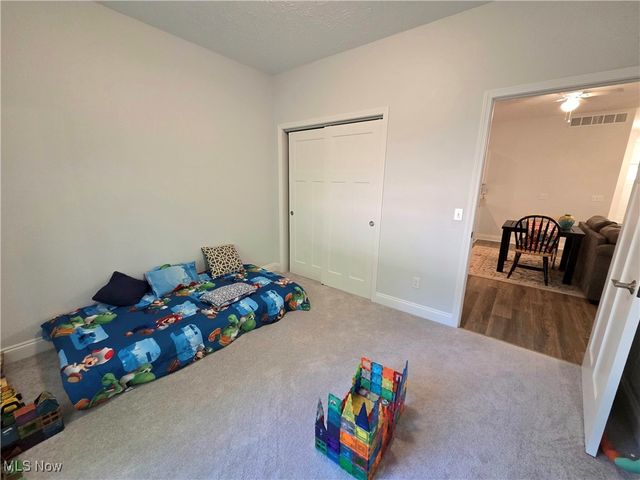 654 Treadway Boulevard, Sheffield Lake, OH 44054