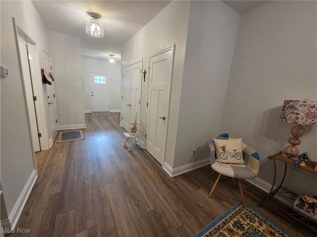 654 Treadway Boulevard, Sheffield Lake, OH 44054