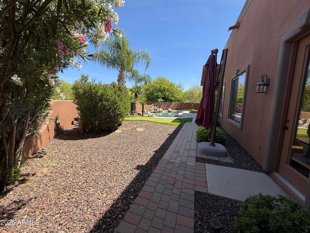 11374 E DALE Lane, Scottsdale, AZ 85262