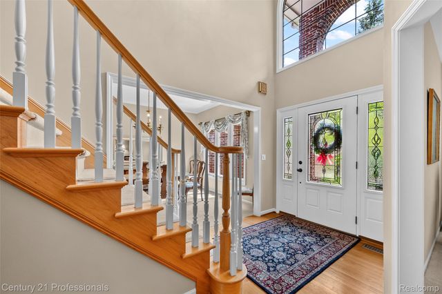 3251 Long Meadow Court, West Bloomfield Charter Township, MI 48324