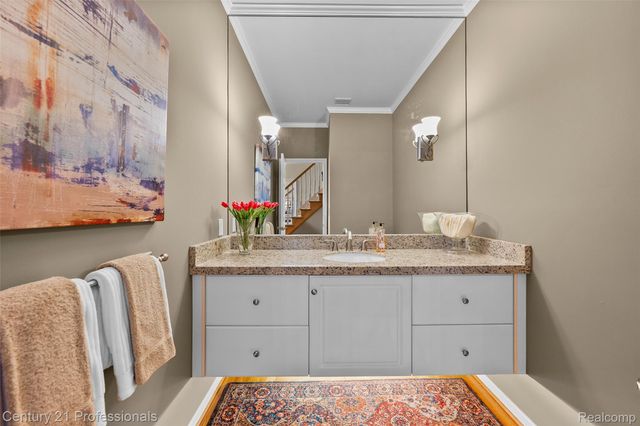 3251 Long Meadow Court, West Bloomfield Charter Township, MI 48324