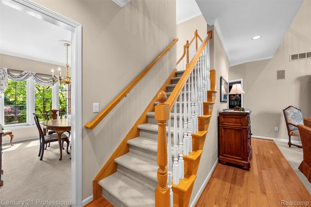 3251 Long Meadow Court, West Bloomfield Charter Township, MI 48324