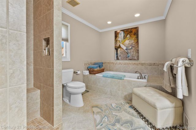 3251 Long Meadow Court, West Bloomfield Charter Township, MI 48324