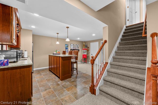 3251 Long Meadow Court, West Bloomfield Charter Township, MI 48324