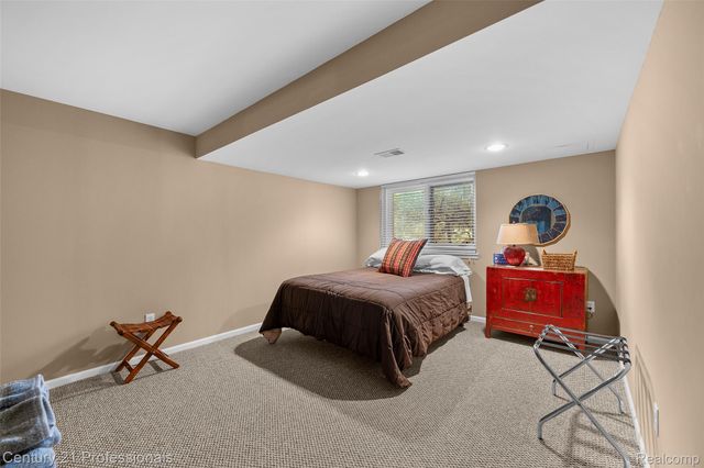 3251 Long Meadow Court, West Bloomfield Charter Township, MI 48324