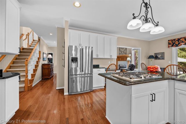 3251 Long Meadow Court, West Bloomfield Charter Township, MI 48324
