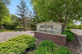 3251 Long Meadow Court, West Bloomfield Charter Township, MI 48324