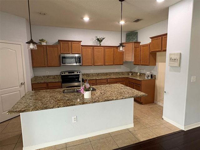 10766 STANDING STONE DRIVE, Wimauma, FL 33598