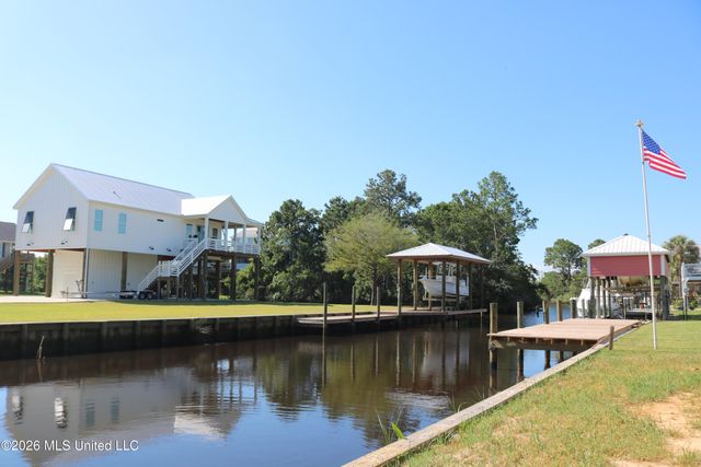 11007 New York Street, Bay Saint Louis, MS 39520
