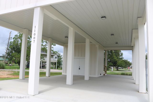11007 New York Street, Bay Saint Louis, MS 39520