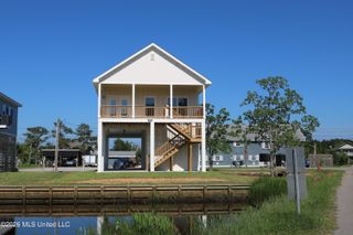 11007 New York Street, Bay Saint Louis, MS 39520
