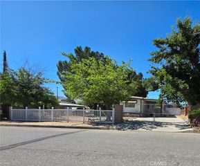 19053 Monterey, Hesperia, CA 92345