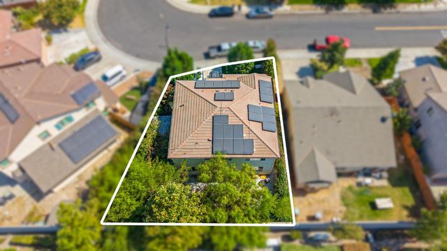 13715 Bloom Way, Lathrop, CA 95330