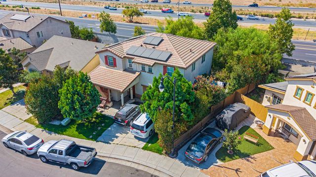 13715 Bloom Way, Lathrop, CA 95330