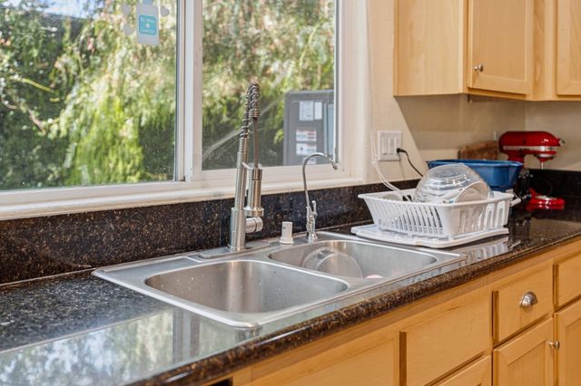13715 Bloom Way, Lathrop, CA 95330