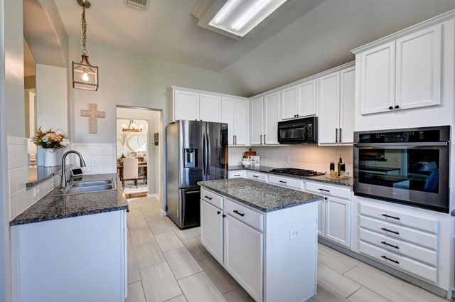 9138 Running Eagle Falls, Tomball, TX 77375