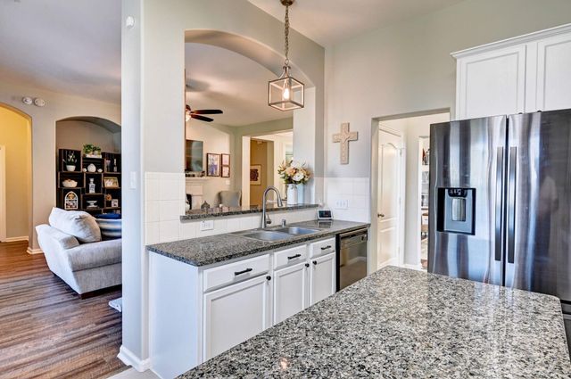 9138 Running Eagle Falls, Tomball, TX 77375
