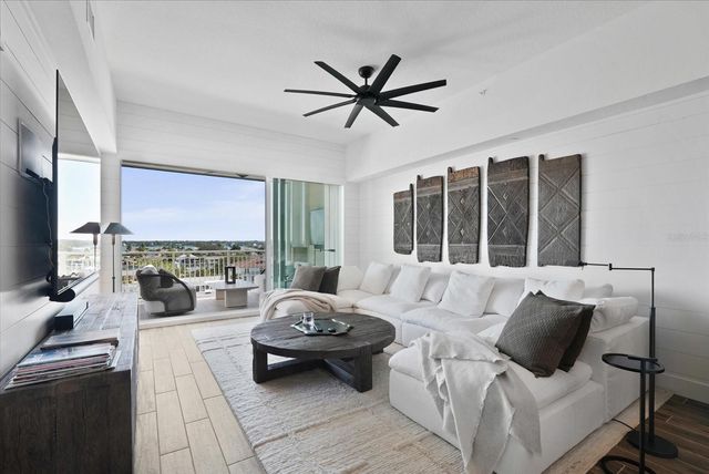 125 ISLAND WAY 602, Clearwater Beach, FL 33767